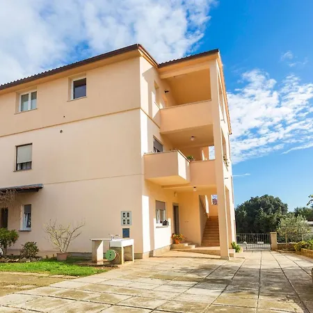 Apartment Silvio 1779 *