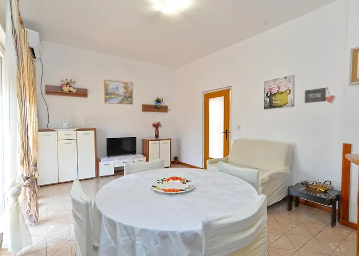 Apartman Silvio 1779 *