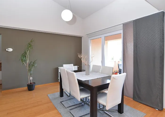 Silvio 1779 Apartman *